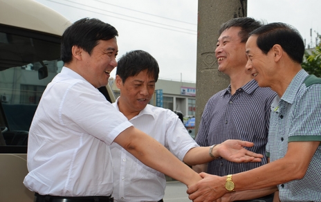 2012年8月,嘉興市委書(shū)記、人大主任李衛(wèi)寧一行蒞臨公司視察指導(dǎo)