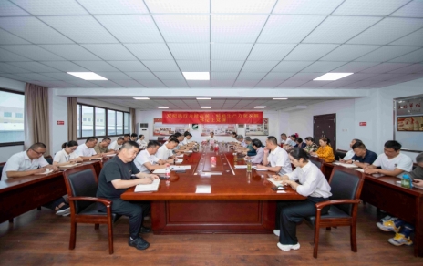 以學(xué)促行、以行促干、正風(fēng)肅紀(jì)，勤廉并重干事業(yè)！